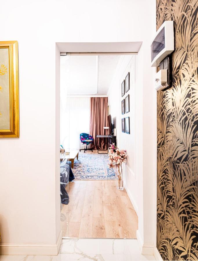 The Artist - Ultracentral Designer Apartment Bucarest Extérieur photo