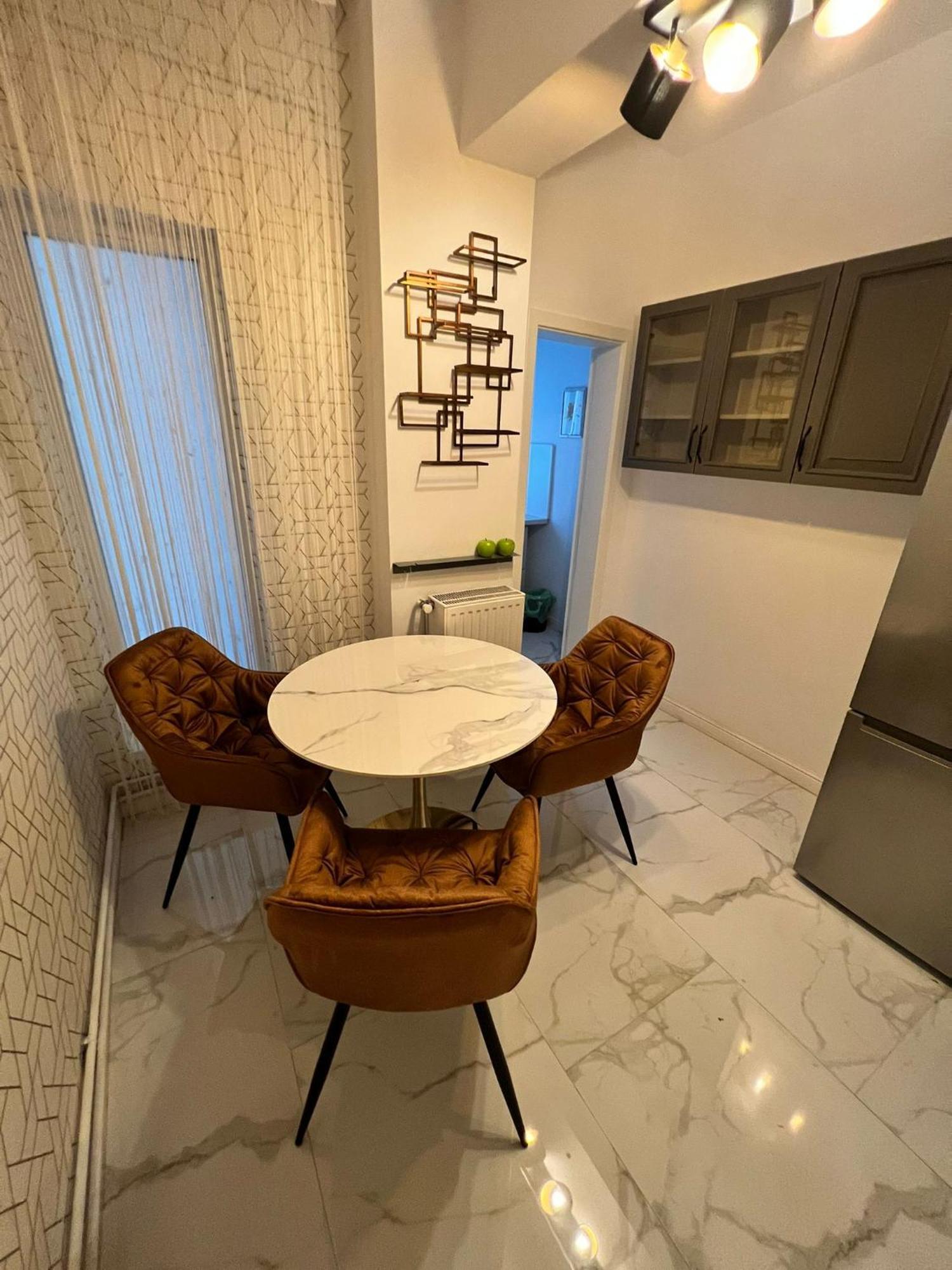 The Artist - Ultracentral Designer Apartment Bucarest Extérieur photo